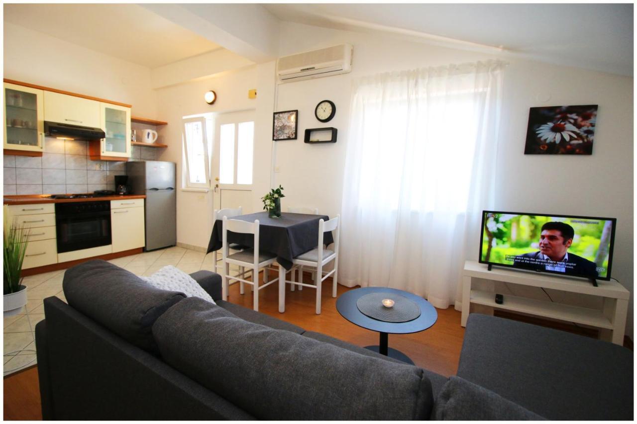Studio Apartman Elena Primosten Luaran gambar