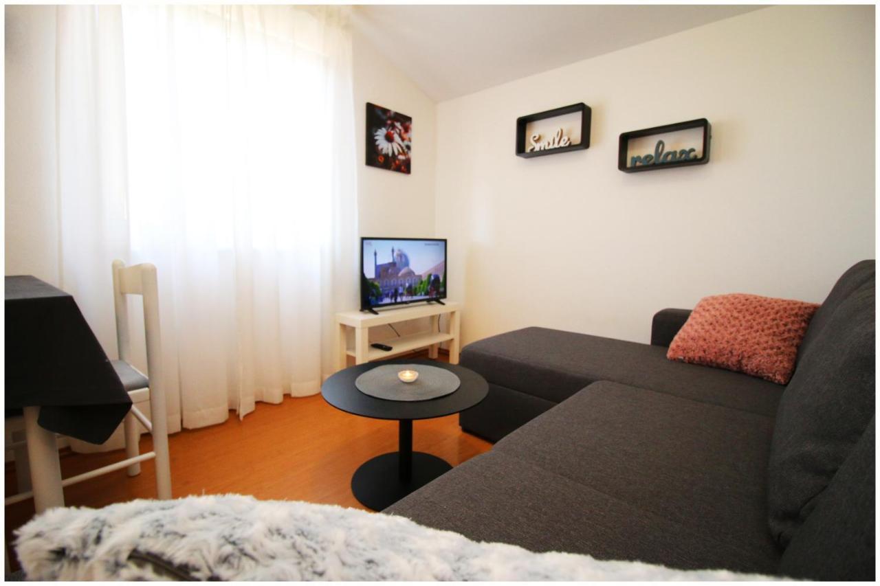Studio Apartman Elena Primosten Luaran gambar