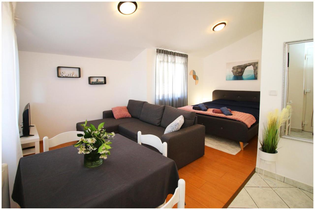 Studio Apartman Elena Primosten Luaran gambar
