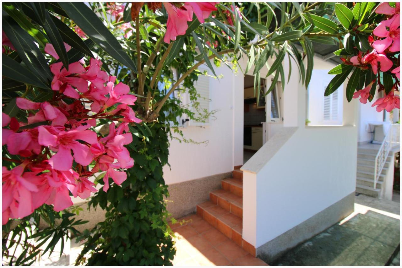 Studio Apartman Elena Primosten Luaran gambar